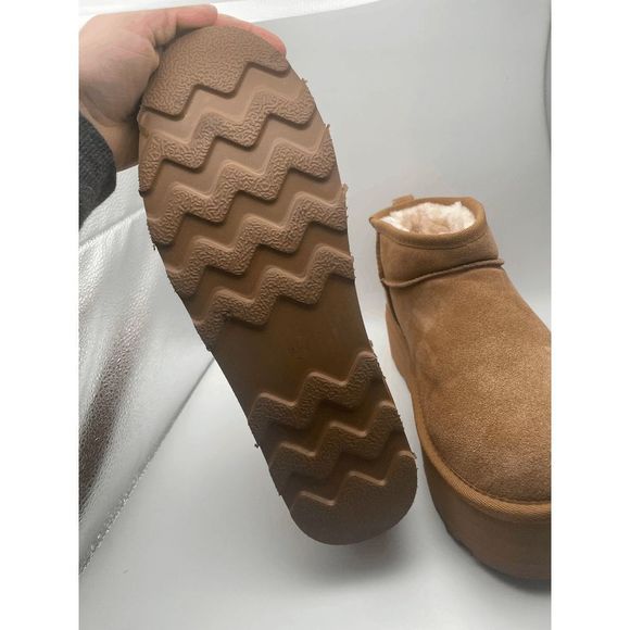 CUSHIONAIRE Women's COZY Genuine Suede pull on platform boot, Chestnut 9.5 - Picture 2 of 6